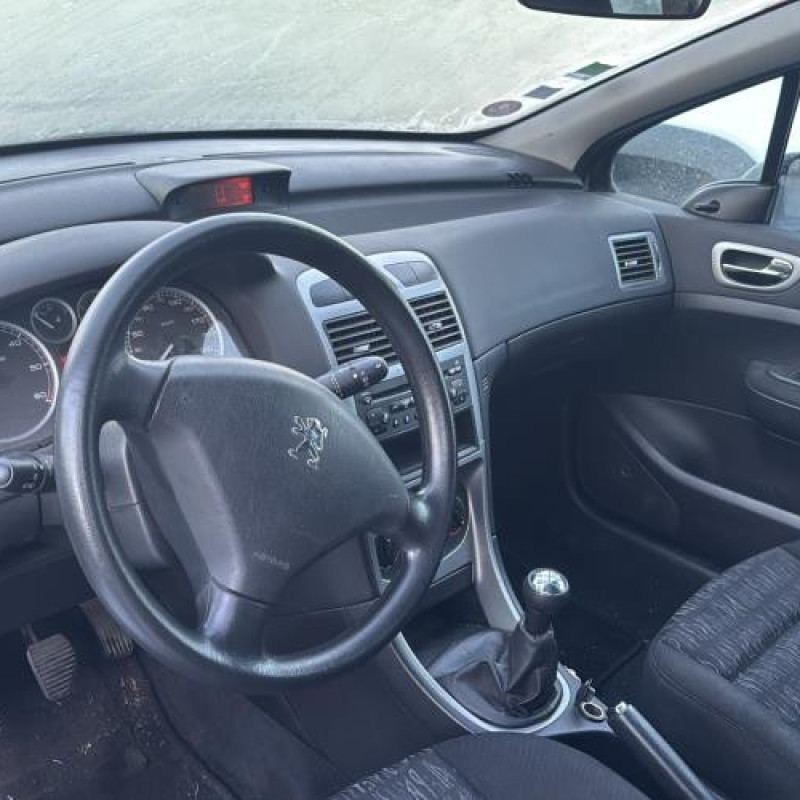 Pare boue avant droit PEUGEOT 307 Photo n°17