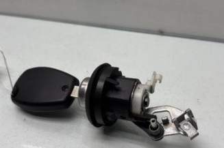 Bouton de coffre DACIA SANDERO 1 Photo n°1