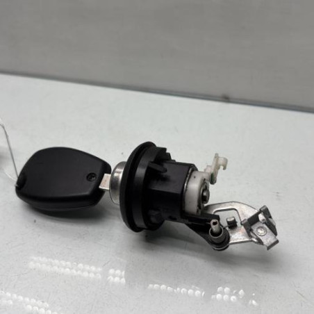 Bouton de coffre DACIA SANDERO 1 Photo n°1