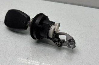 Bouton de coffre DACIA SANDERO 1