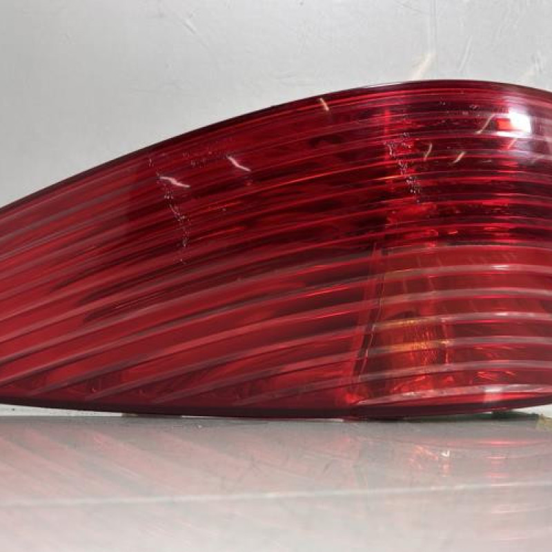 Feu arriere principal droit (feux) PEUGEOT 607 Photo n°2