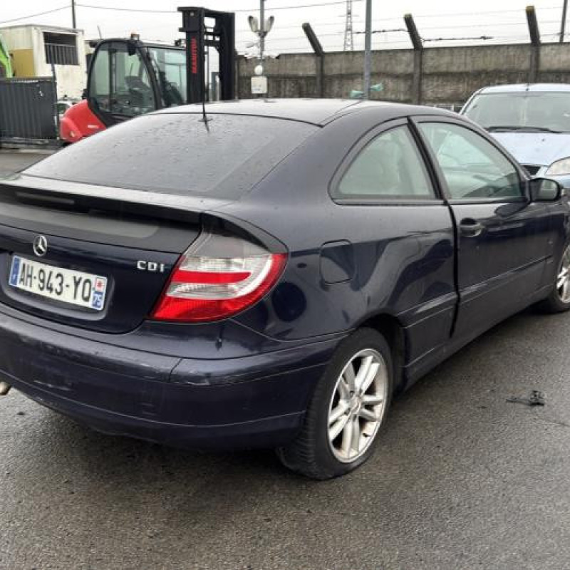 Feu arriere principal droit (feux) MERCEDES CLASSE C 203 COUPE SPORT Photo n°9