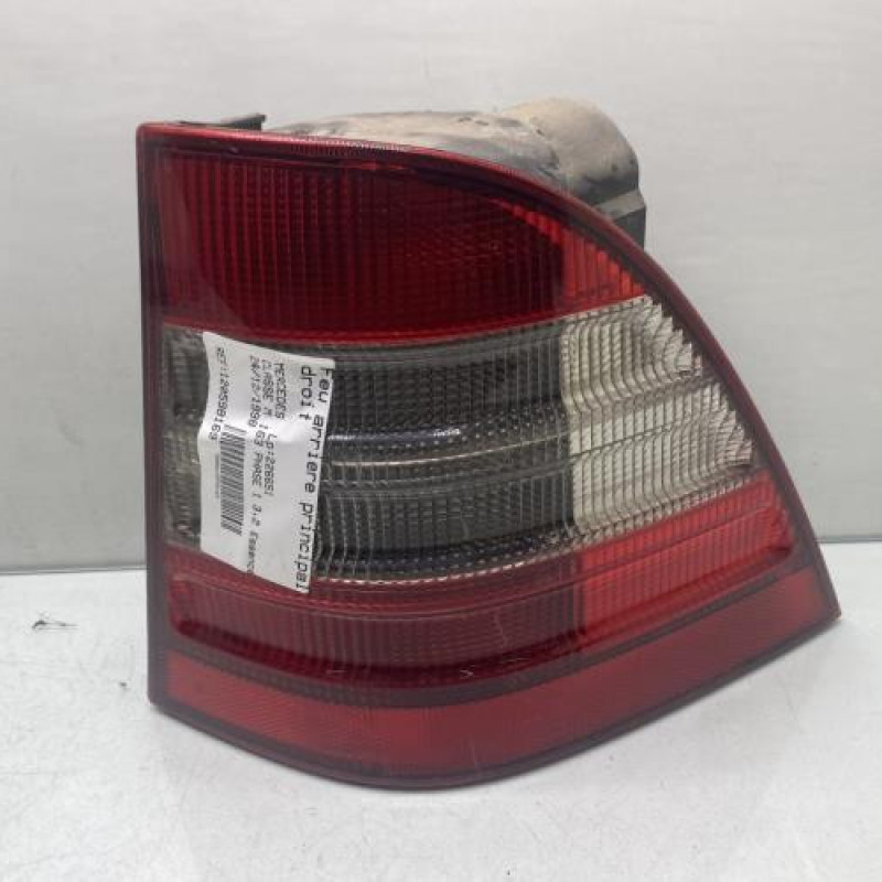 Feu arriere principal droit (feux) MERCEDES CLASSE M 163 Photo n°1