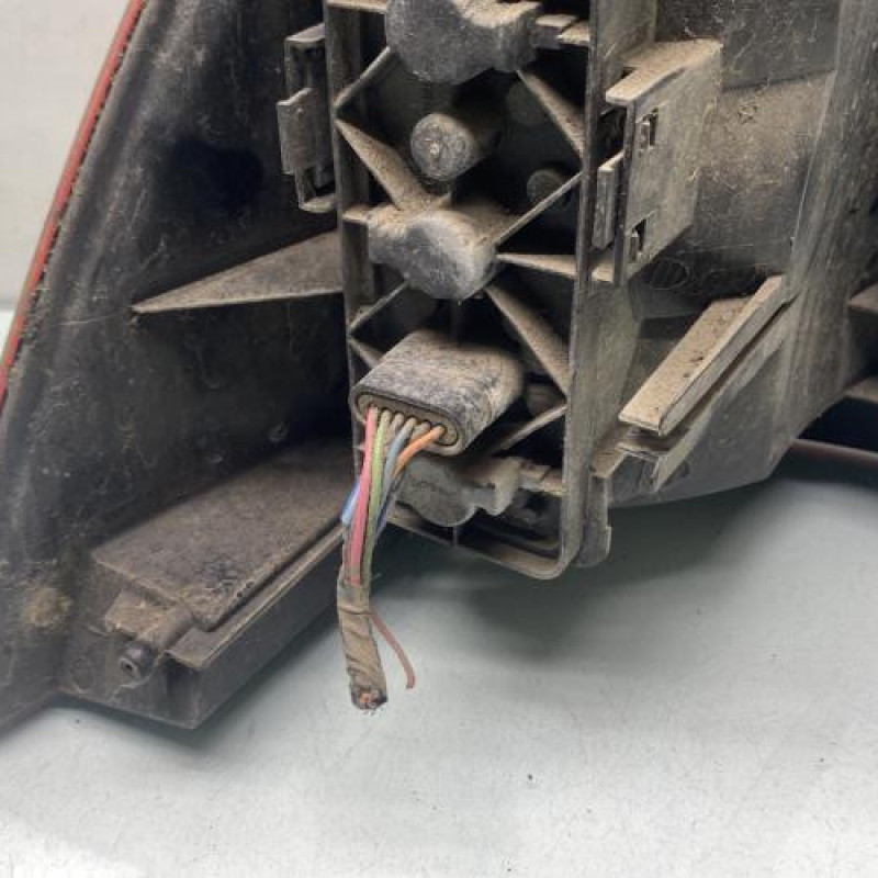 Feu arriere principal droit (feux) MERCEDES CLASSE M 163 Photo n°3