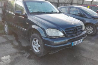 Feu arriere principal droit (feux) MERCEDES CLASSE M 163