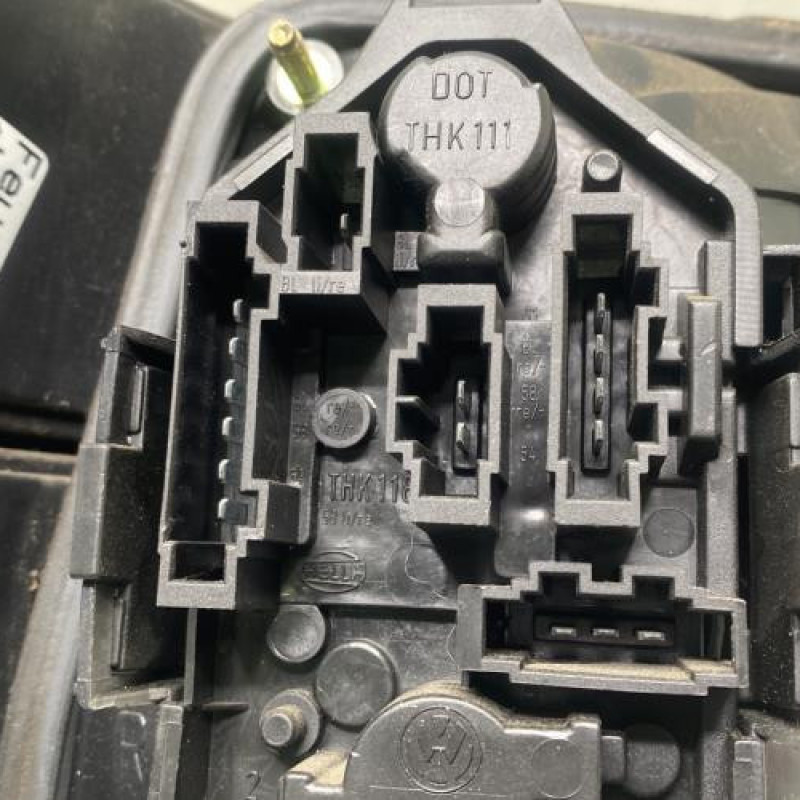 Feu arriere principal droit (feux) VOLKSWAGEN VENTO Photo n°3