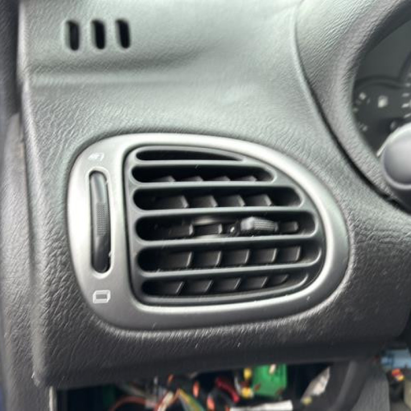 Feu arriere principal gauche (feux) PEUGEOT 206 Photo n°19