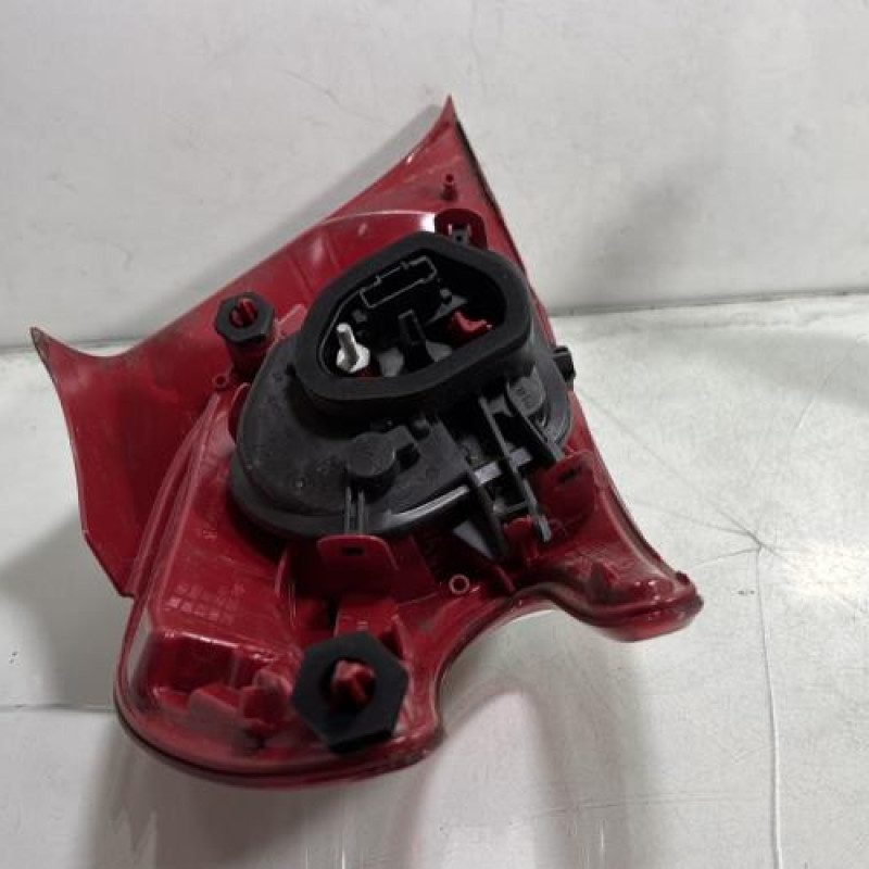 Feu arriere principal droit (feux) PEUGEOT 208 1 Photo n°3