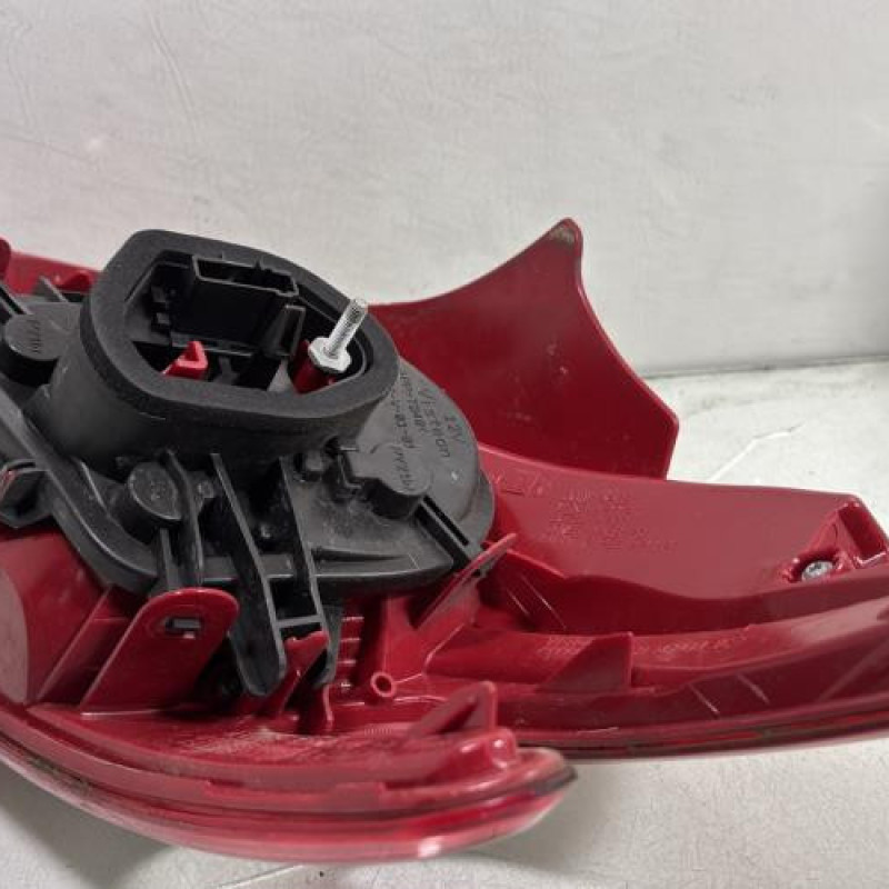 Feu arriere principal gauche (feux) PEUGEOT 208 1 Photo n°3