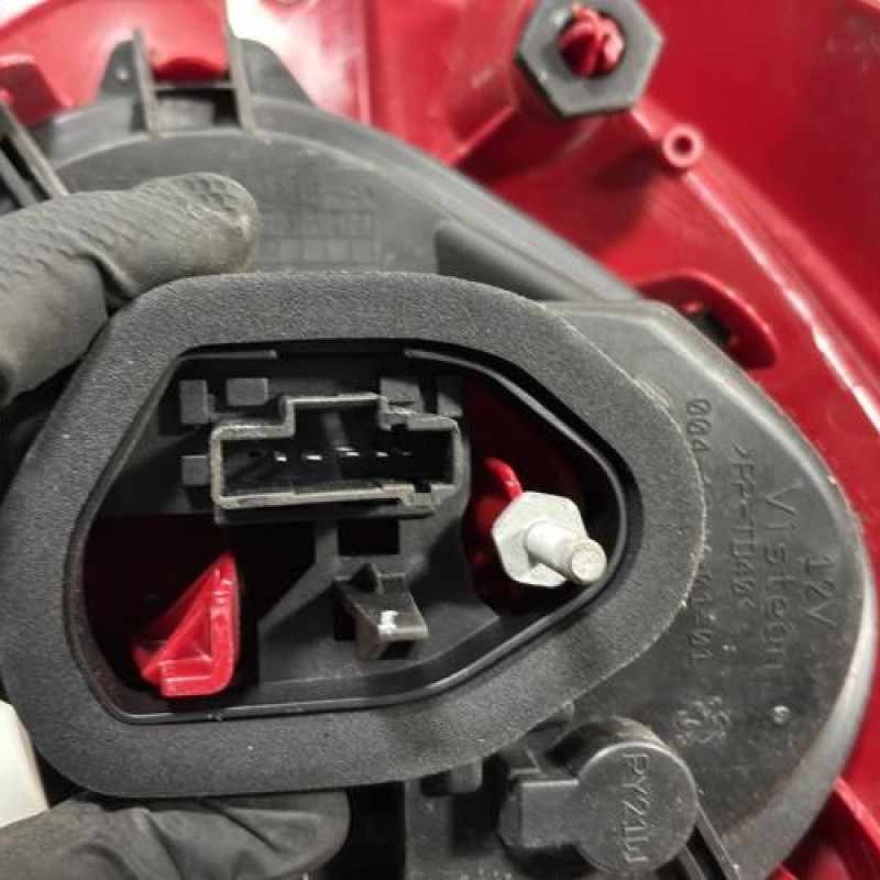 Feu arriere principal gauche (feux) PEUGEOT 208 1 Photo n°6