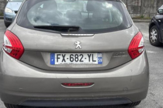 Absorbeur de pare choc arriere PEUGEOT 208 1