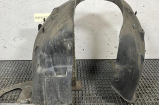 Pare boue avant droit PEUGEOT 208 1