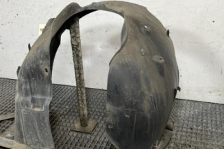 Pare boue avant droit PEUGEOT 208 1