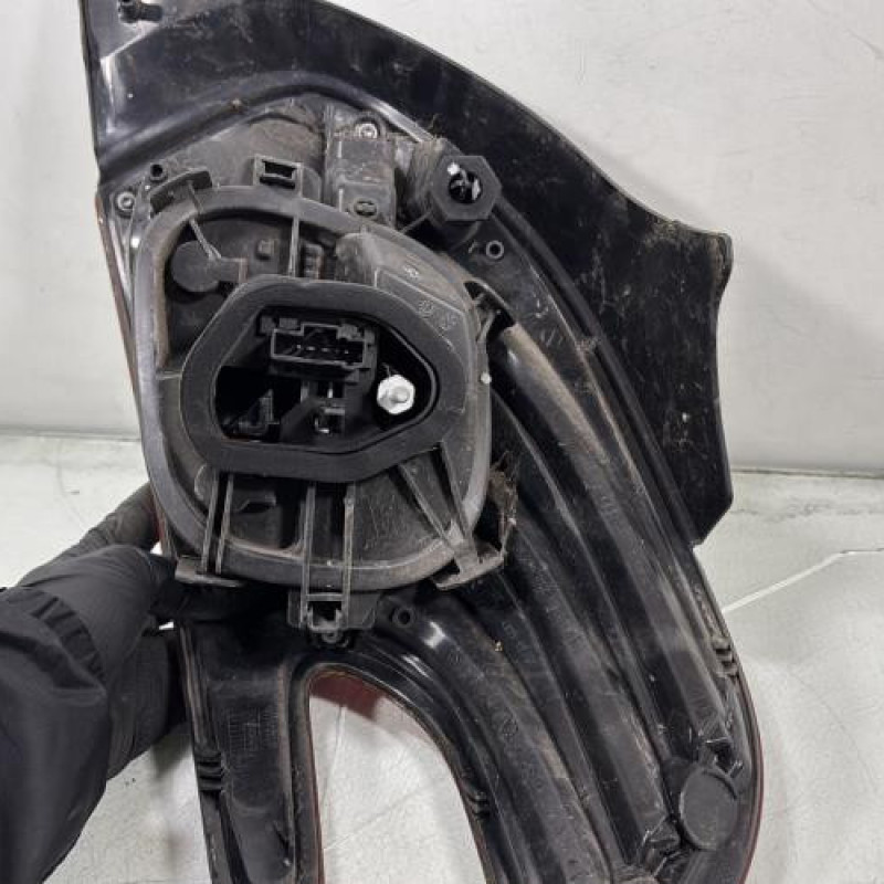 Feu arriere principal gauche (feux) PEUGEOT 208 1 Photo n°4