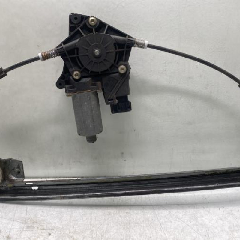 Leve vitre electrique avant gauche PEUGEOT 406 Photo n°3