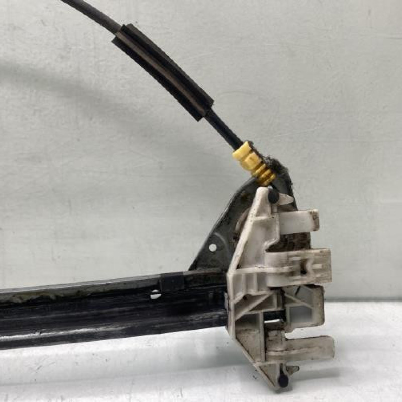 Leve vitre electrique avant gauche PEUGEOT 406 Photo n°6