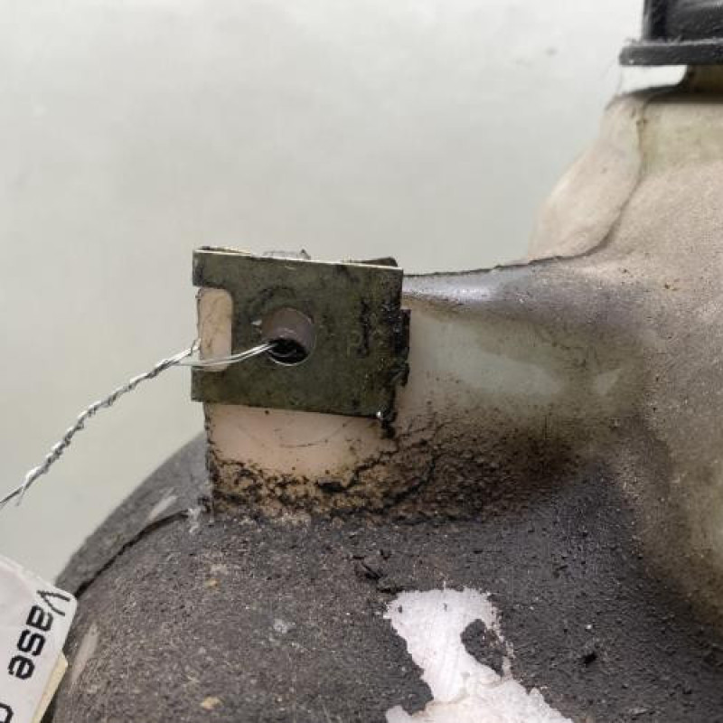 Vase de lave glace PEUGEOT 406 Photo n°4