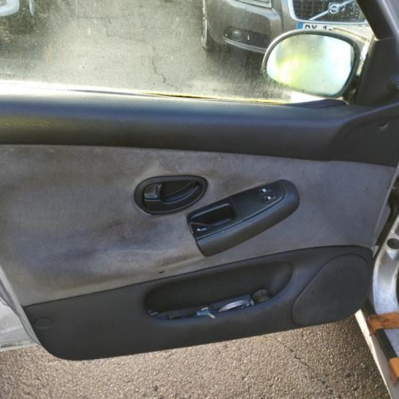 Vase de lave glace PEUGEOT 406 Photo n°14