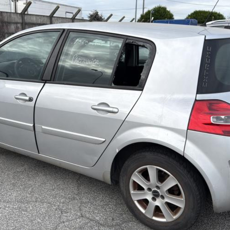Aile avant droit RENAULT MEGANE 2 Photo n°11