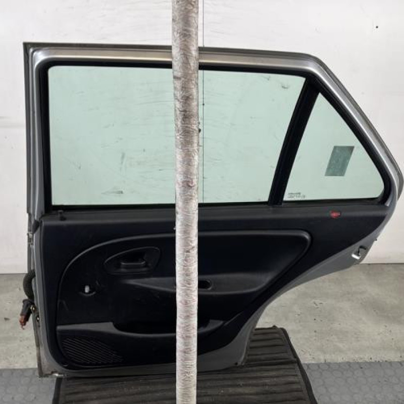 Porte arriere droit CITROEN SAXO Photo n°6
