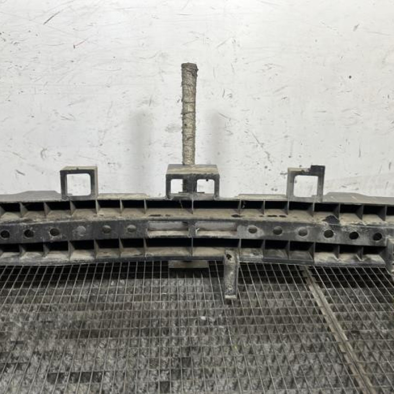 Absorbeur de pare choc arriere RENAULT CLIO 4 Photo n°4