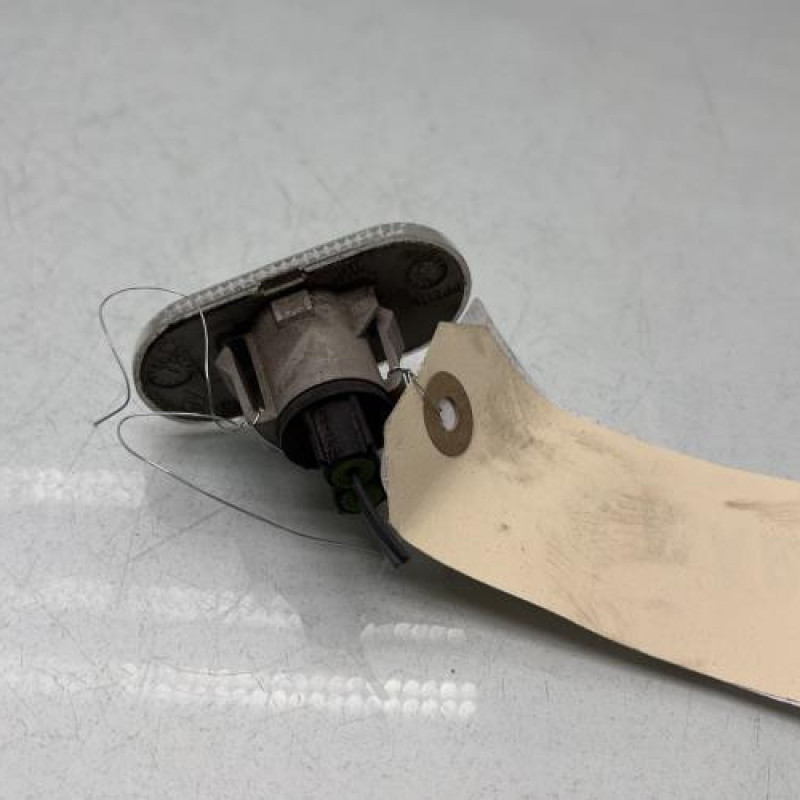 Repetiteur clignotant avant gauche (Feux) RENAULT TWINGO 3 Photo n°3