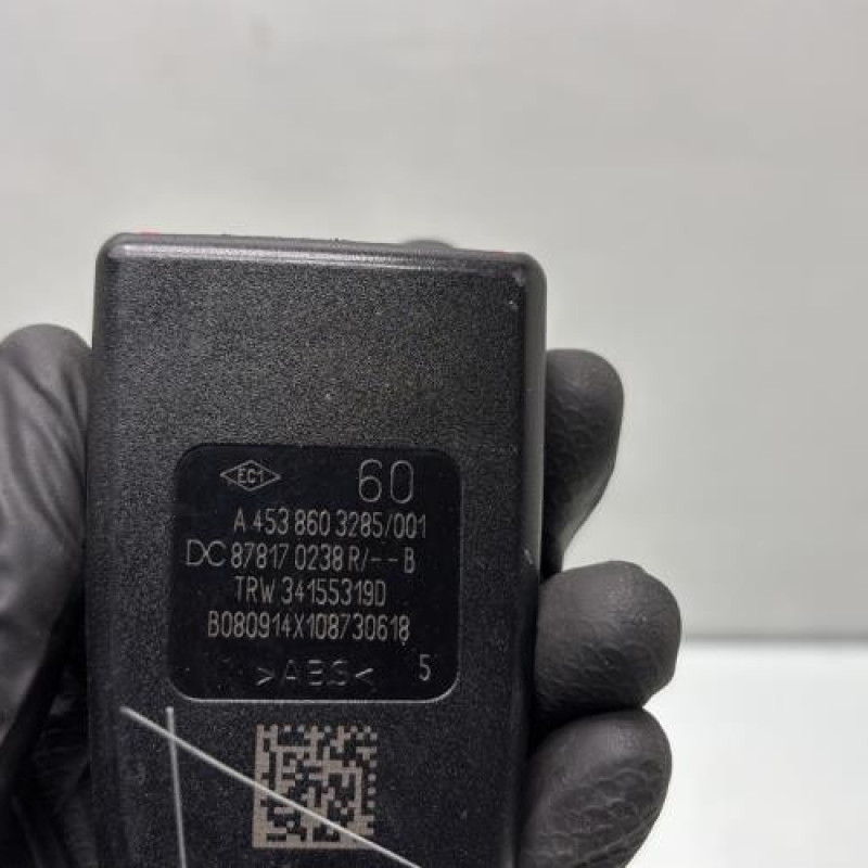 Attache ceinture avant gauche RENAULT TWINGO 3 Photo n°4