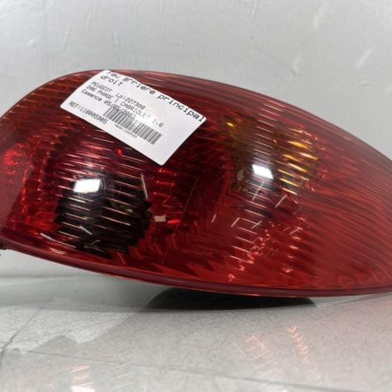 Feu arriere principal droit (feux) PEUGEOT 206 Photo n°1