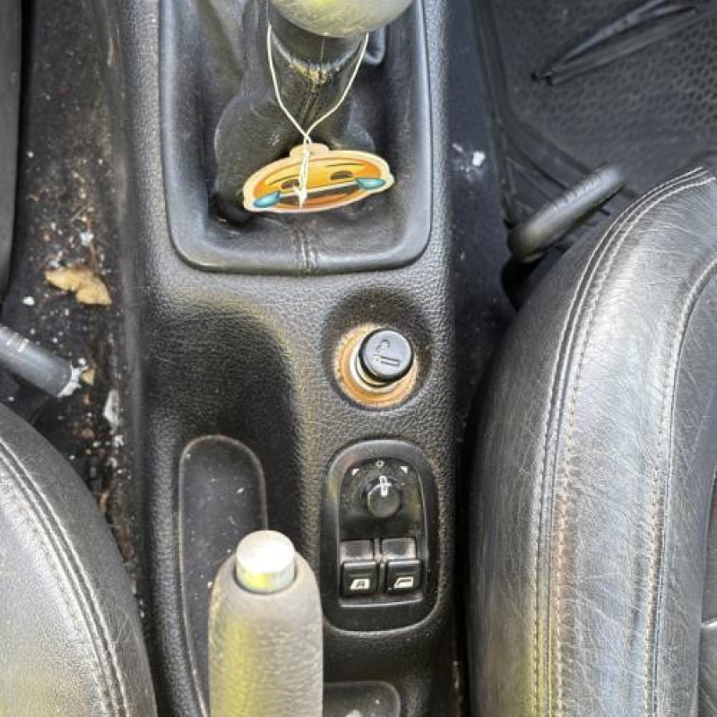Leve vitre electrique arriere gauche PEUGEOT 206 Photo n°19