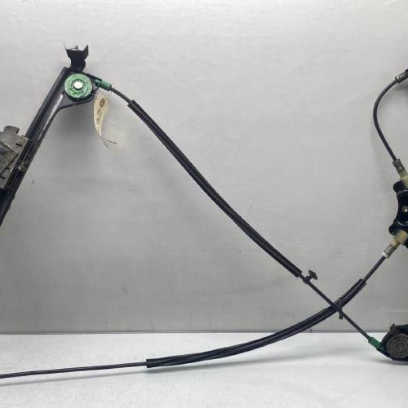 Leve vitre electrique avant gauche PEUGEOT 206 Photo n°1