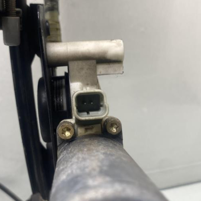 Leve vitre electrique avant gauche PEUGEOT 206 Photo n°6