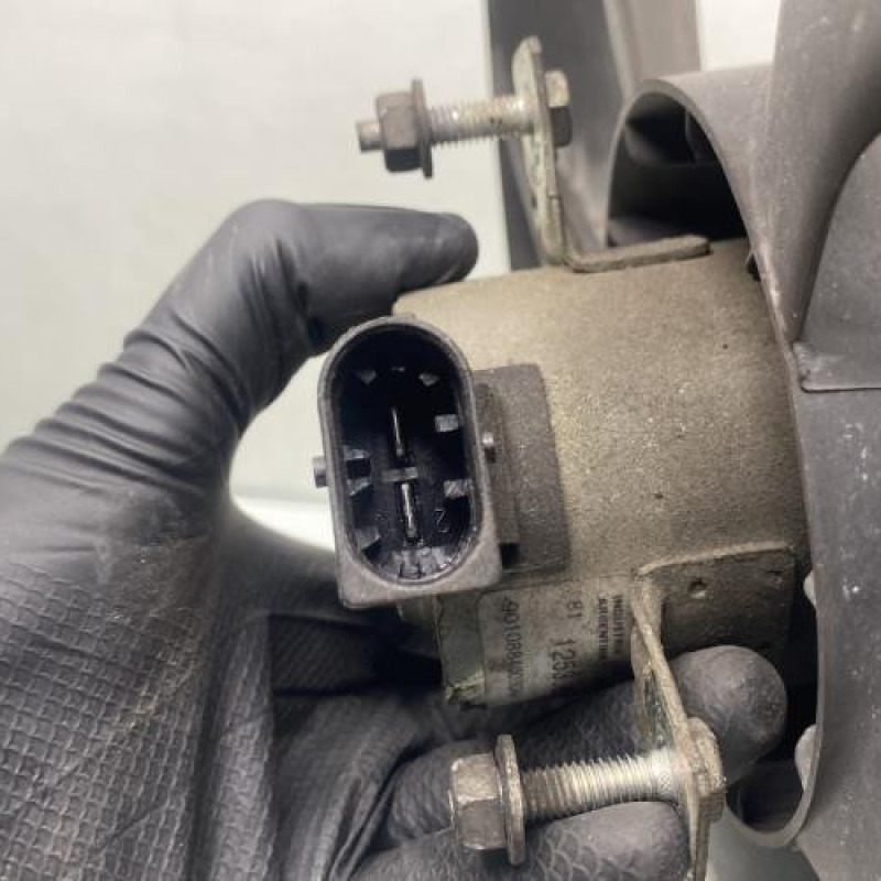 Moto ventilateur radiateur PEUGEOT 206 Photo n°4