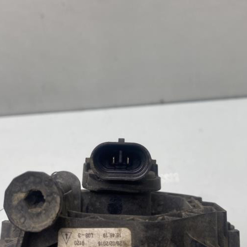 Anti brouillard droit (feux) RENAULT CLIO 4 Photo n°5