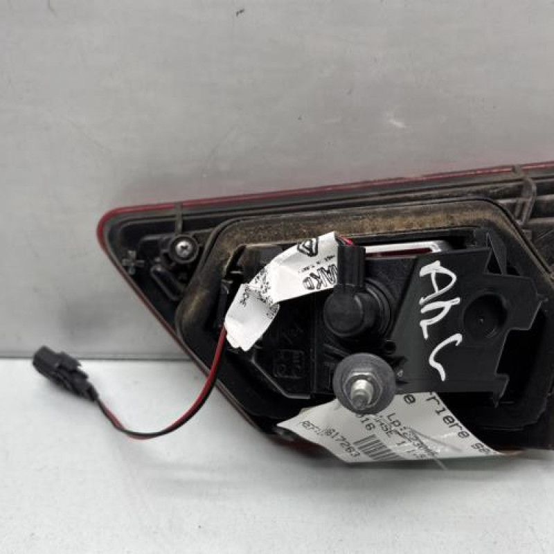 Feu arriere secondaire gauche (feux) RENAULT CLIO 4 Photo n°3