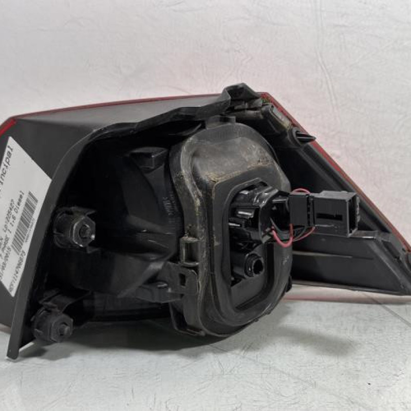 Feu arriere principal gauche (feux) VOLKSWAGEN GOLF 7 Photo n°2