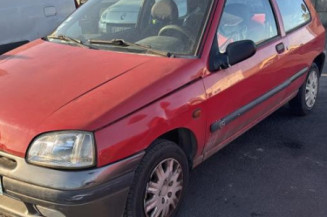 Moteur essuie glace avant RENAULT CLIO 1