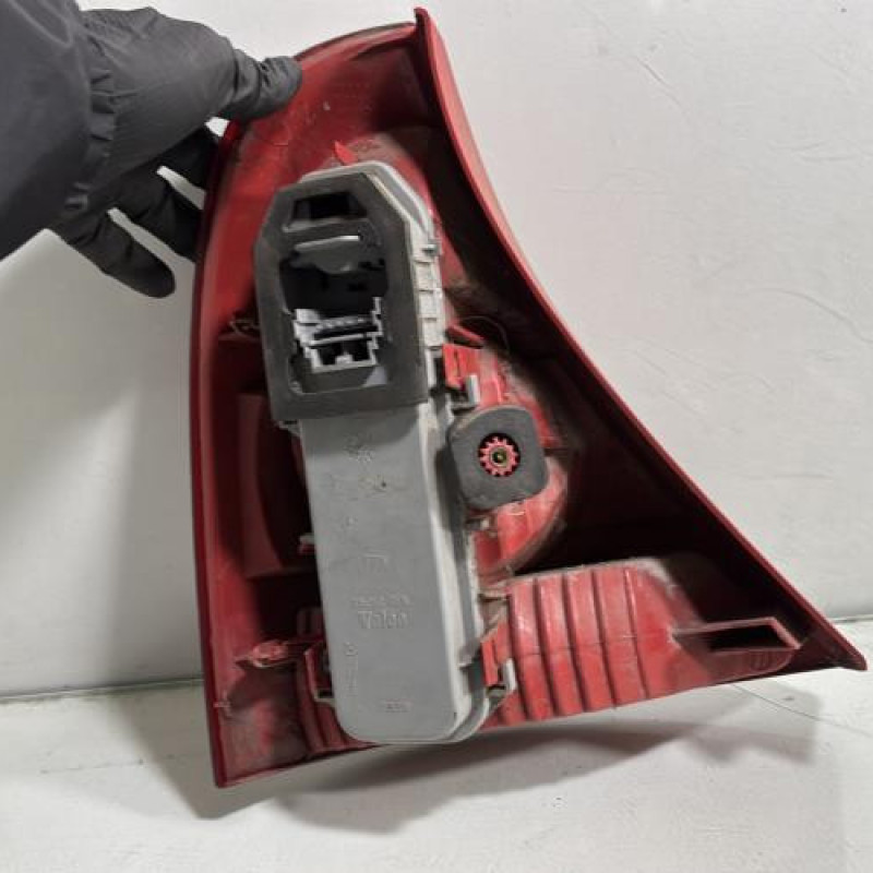 Feu arriere principal droit (feux) RENAULT CLIO 2 Photo n°2