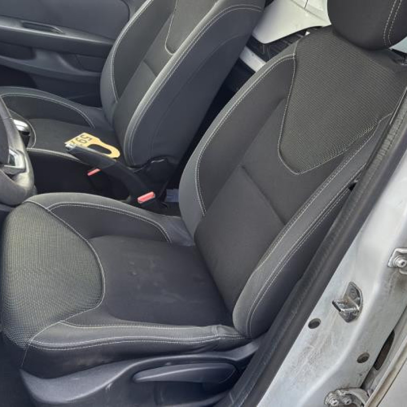 Feu arriere principal droit (feux) RENAULT CLIO 4 Photo n°17