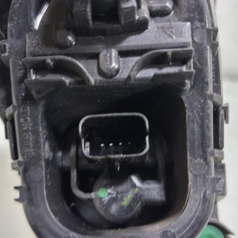 Feu arriere principal gauche (feux) RENAULT CLIO 4 Photo n°6