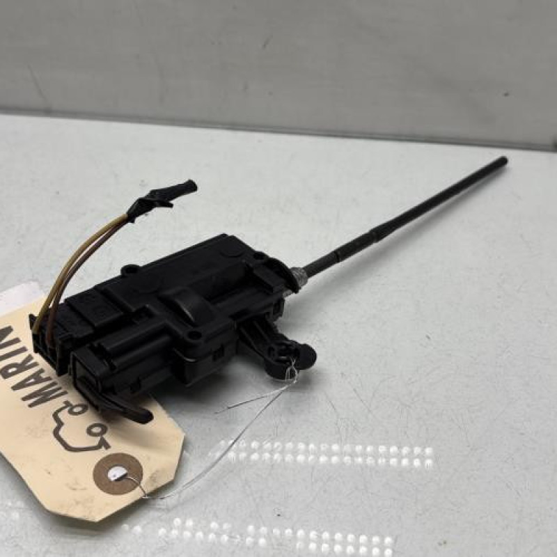 Actionneur verrou trappe d'essence RENAULT CLIO 4 Photo n°2