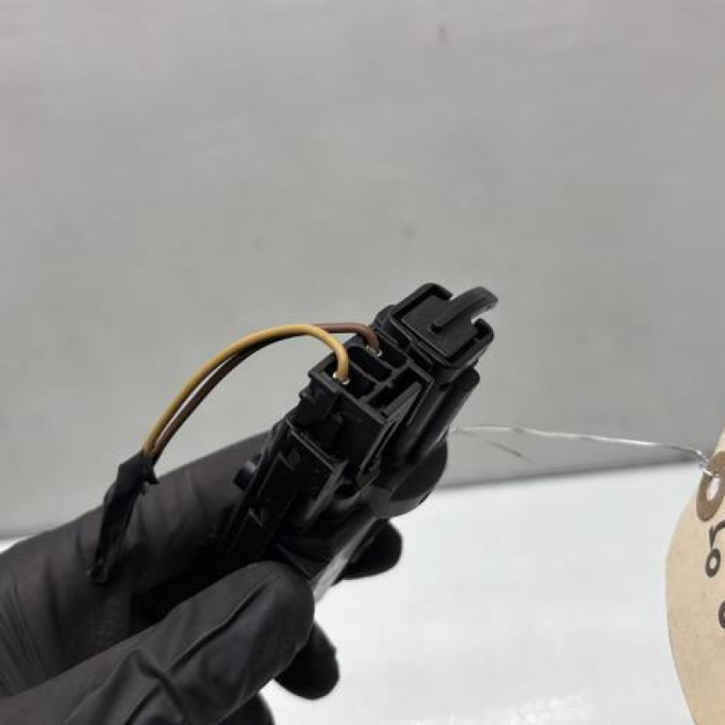 Actionneur verrou trappe d'essence RENAULT CLIO 4 Photo n°3