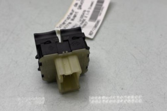 Interrupteur de leve vitre avant gauche RENAULT CLIO 4