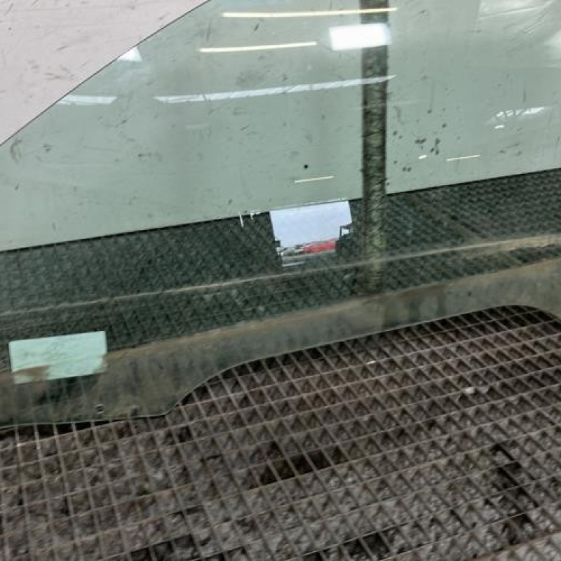 Vitre avant gauche RENAULT MEGANE 2 Photo n°2