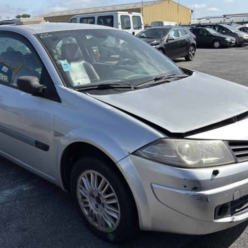 Vitre avant gauche RENAULT MEGANE 2 Photo n°6