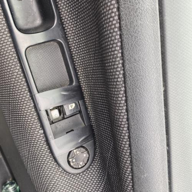 Boitier air bag PEUGEOT 207 Photo n°14