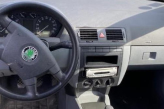 Optique avant principal droit (feux)(phare) SKODA FABIA 1