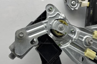 Leve vitre electrique avant droit OPEL MERIVA B