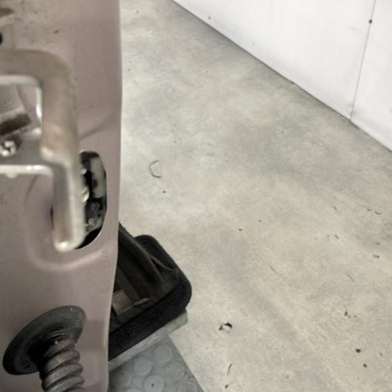 Porte avant droit PEUGEOT 208 1 Photo n°4