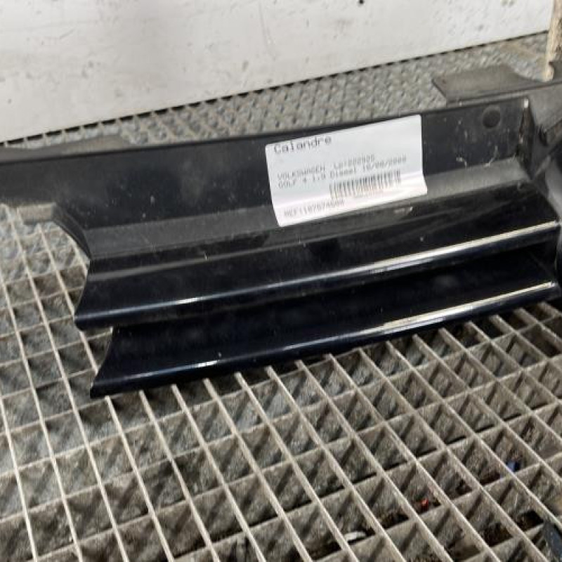 Calandre VOLKSWAGEN GOLF 4 Photo n°2