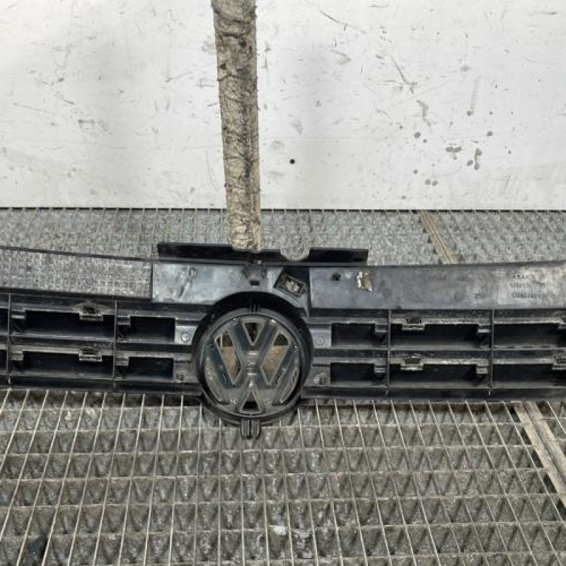 Calandre VOLKSWAGEN GOLF 4 Photo n°4